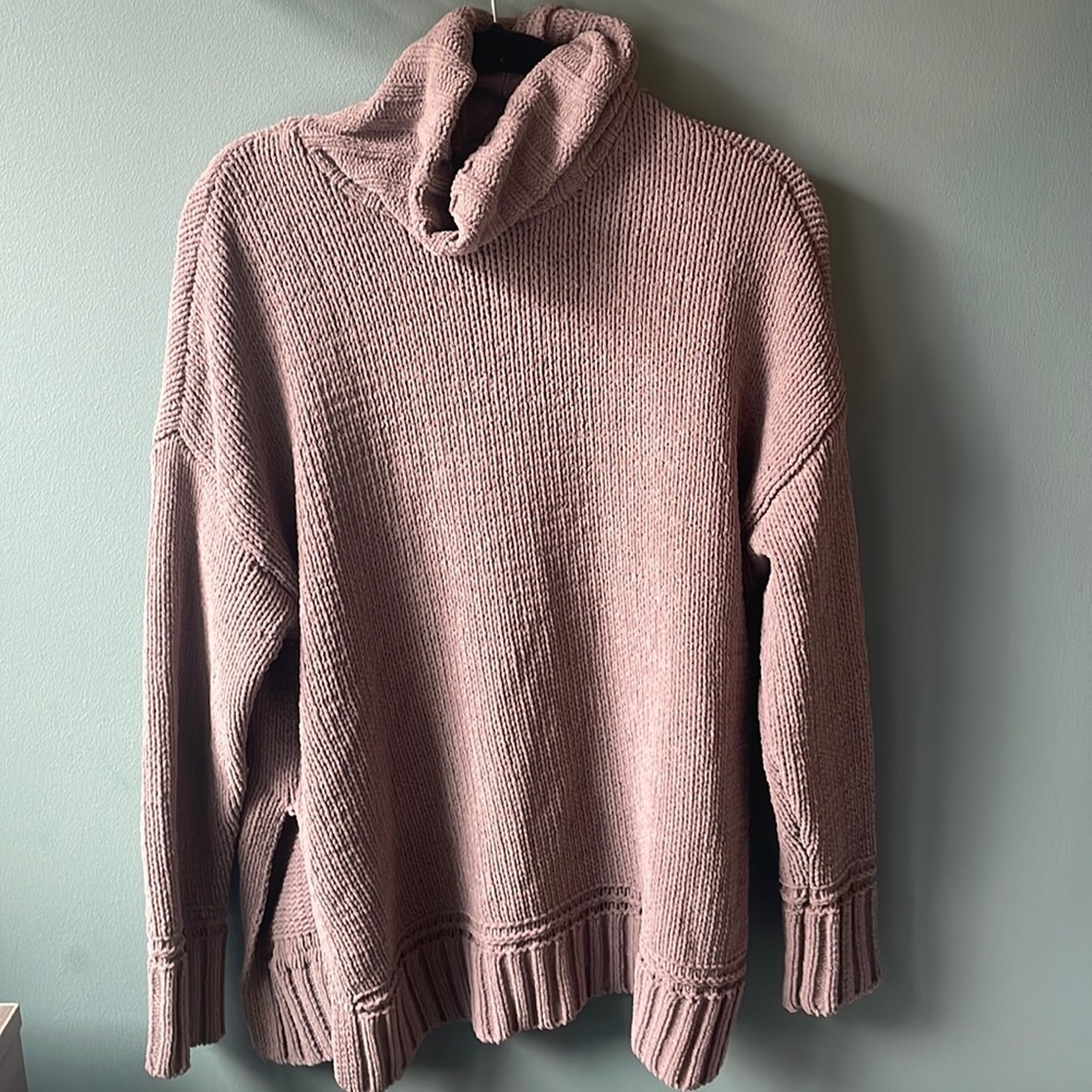 Aerie Oversized Brown Turtleneck Size: S